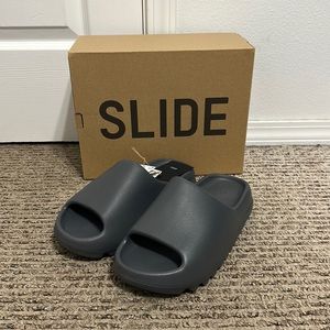 Yeezy slide slate gray